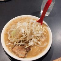 射水市小杉、一条口交差点すぐの富山の二郎系ラーメン昭和食堂小杉店に訪問　豚骨醤油ベースの超極太麺の大二郎を注文！